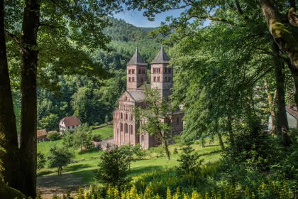 Abbaye de Murbach vue depuis la chapelle Notre Dame de Lorette Crédit : Vincent Schneider
